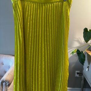 Elegant Neon Yellow Pleated Skirt